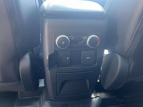 Used 2022 Ford Explorer XLT w/ Equipment Group 202A AWD/4WD image 15