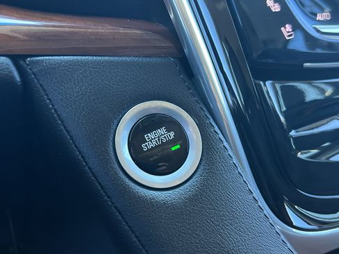 Certified 2019 Cadillac Escalade ESV Luxury AWD/4WD image 33