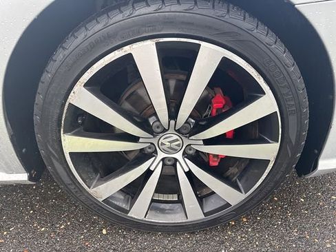 Used 2018 Volkswagen Passat 3.6 image 7