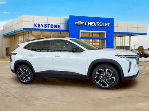 New 2026 Chevrolet Trax RS FWD image 7