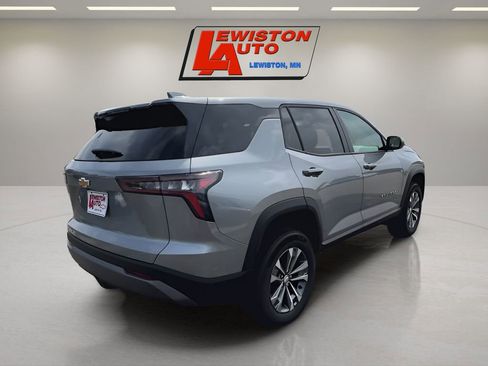 New 2026 Chevrolet Equinox LT image 8