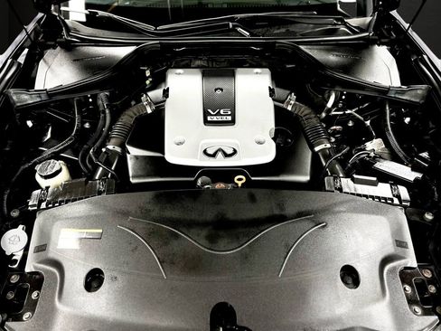 Used 2017 INFINITI Q70 L 3.7 image 46