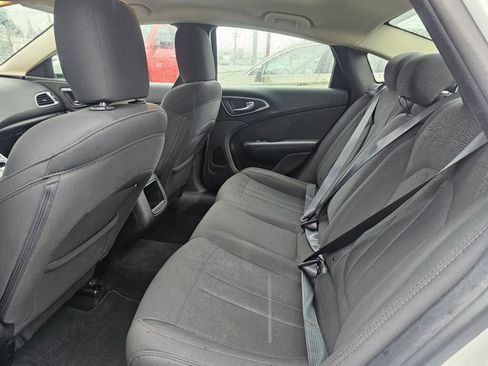 Used 2016 Chrysler 200 LX image 20