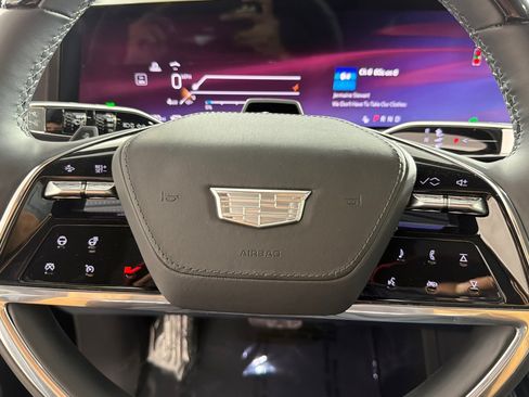 Used 2025 Cadillac Escalade IQ Luxury 2 AWD/4WD image 23