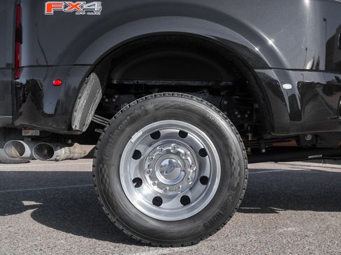 Used 2026 Ford F450 Platinum w/ Platinum Plus Package image 11