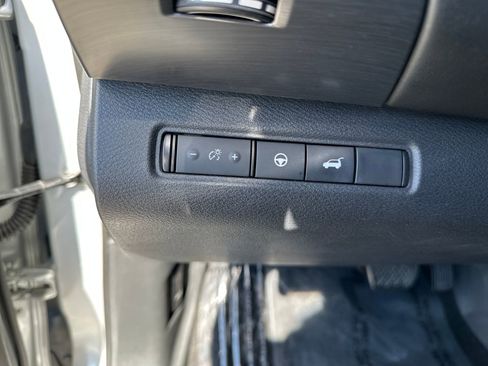 Certified 2022 Nissan Pathfinder SL image 12