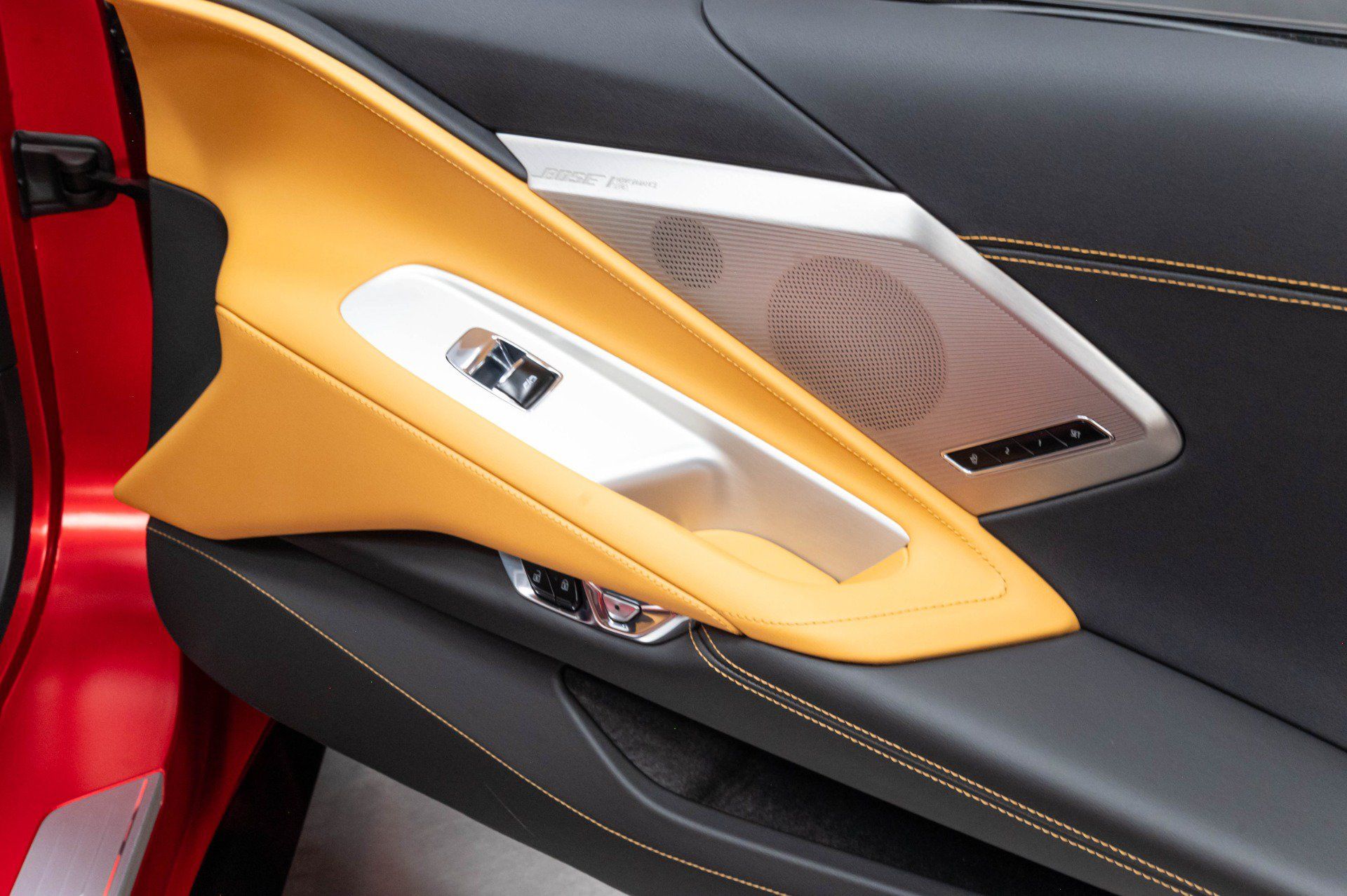 Used 2022 Chevrolet Corvette Stingray Coupe w/ 2LT w/ Z51 Performance Package RWD image 33