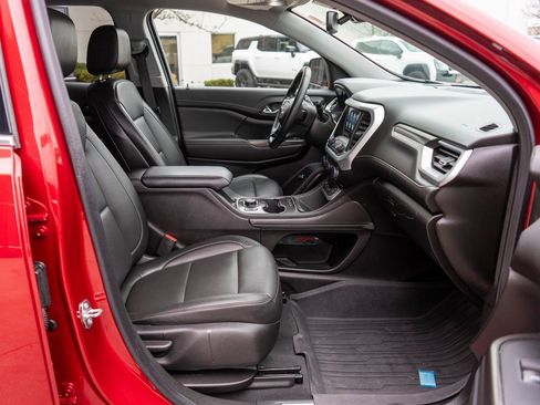 Used 2023 GMC Acadia SLT image 10