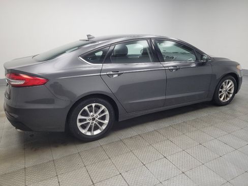 Used 2019 Ford Fusion SE FWD image 10