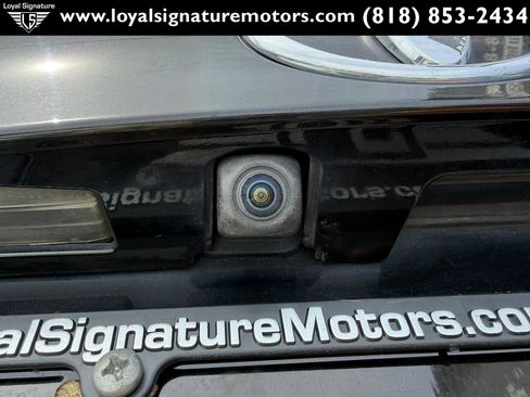 Used 2020 Toyota C-HR LE FWD image 9