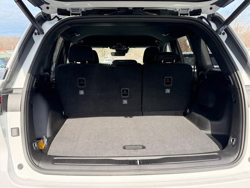 New 2025 Jeep Grand Cherokee Laredo image 19