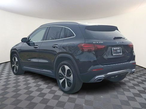 Used 2025 Mercedes-Benz GLA 250 4MATIC image 4