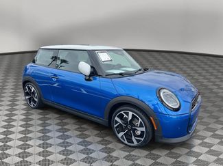 Used 2025 MINI Cooper S video 1