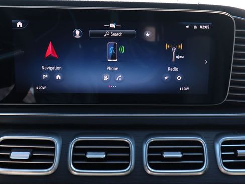 New 2025 Mercedes-Benz GLS 580 4MATIC image 9