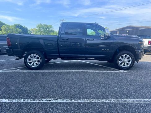 Used 2026 RAM 2500 Laramie AWD/4WD image 6
