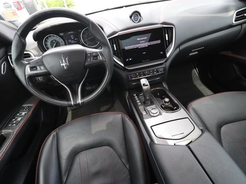 Used 2021 Maserati Ghibli S RWD image 9