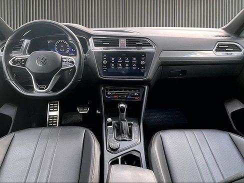 Used 2023 Volkswagen Tiguan SE R-Line AWD/4WD image 17