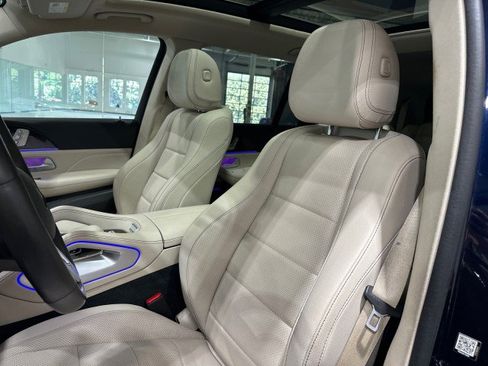 Used 2020 Mercedes-Benz GLS 450 4MATIC image 37