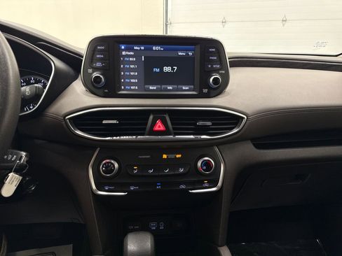 Used 2019 Hyundai Santa Fe SE AWD/4WD image 19