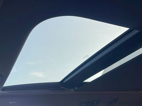 New 2025 Chrysler Pacifica Limited image 27