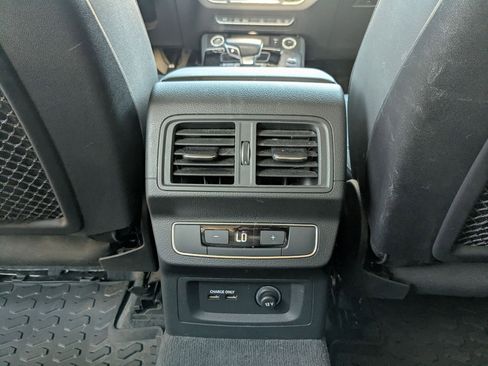 Used 2021 Audi Q5 Premium Plus w/ Premium Plus Package image 22