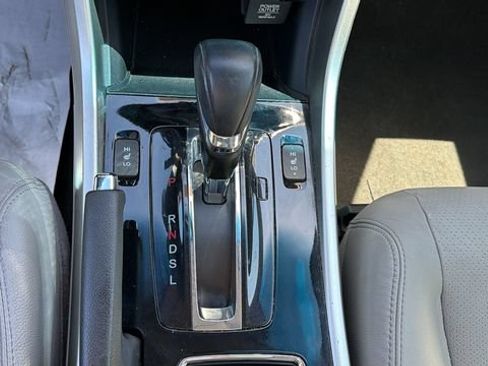 Used 2017 Honda Accord EX-L image 24