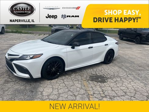 Used 2021 Toyota Camry XSE FWD image 1