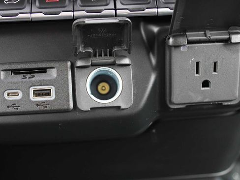 Used 2022 Chevrolet Silverado 2500 LT w/ All Star Edition image 23