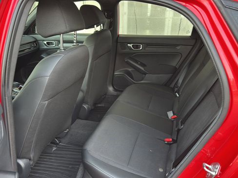 Used 2023 Honda Civic Sport image 9