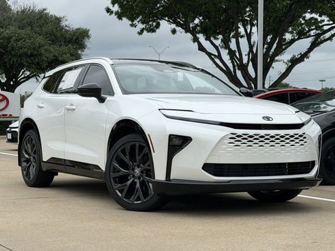 New 2026 Toyota Crown Signia AWD/4WD image 2