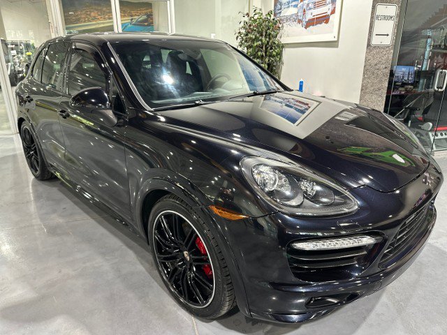 Used 2014 Porsche Cayenne GTS AWD/4WD image 12