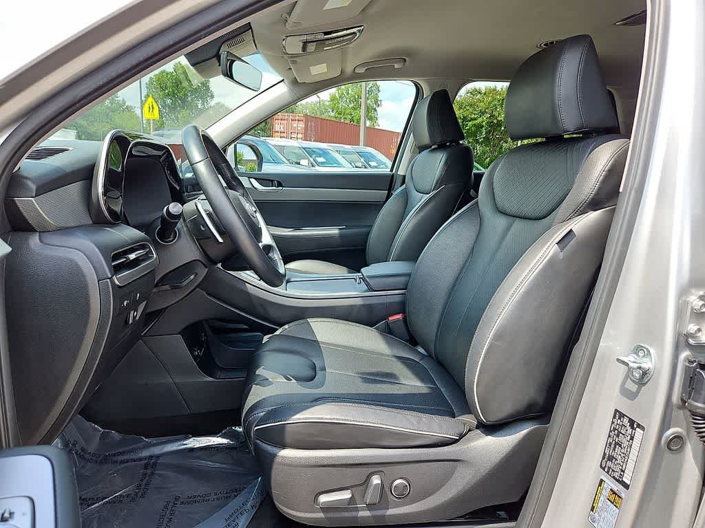 Used 2025 Hyundai Palisade SEL FWD image 13