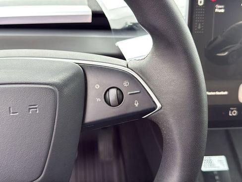 Used 2025 Tesla Model 3 Long Range image 21