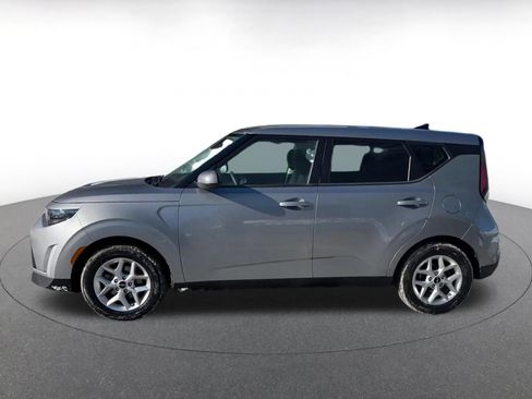 Used 2025 Kia Soul LX w/ LX Technology Package image 9
