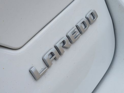 Used 2024 Jeep Grand Cherokee Laredo X w/ Luxury Tech Group I AWD/4WD image 19
