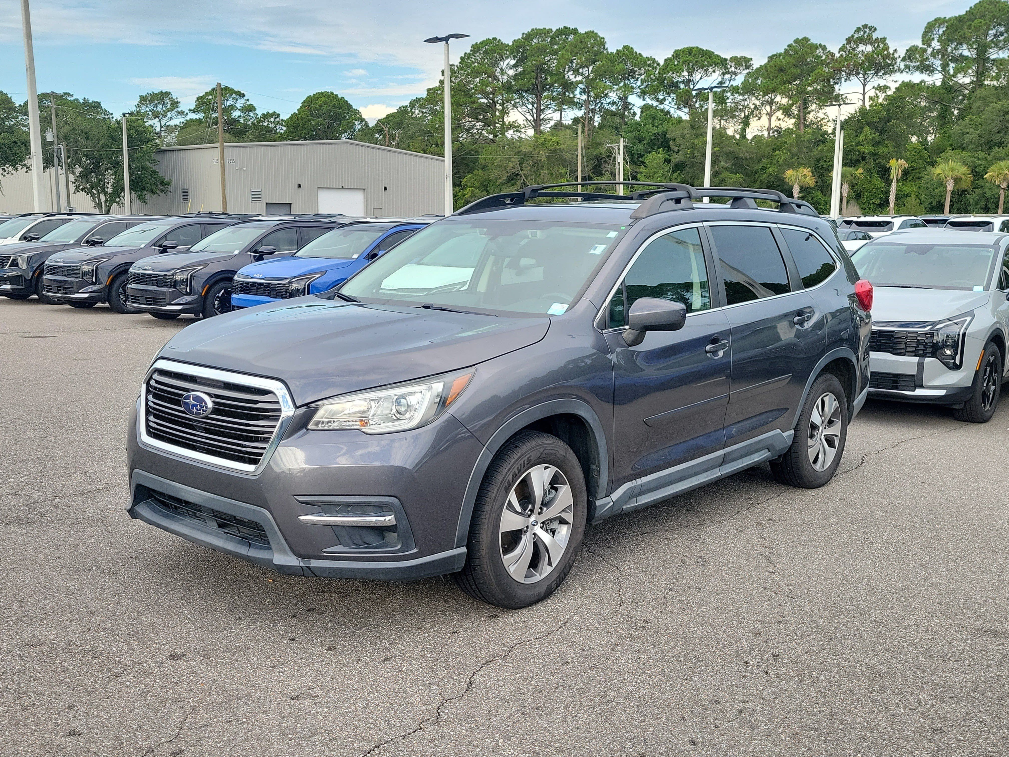 Used 2019 Subaru Ascent Premium AWD/4WD image 3