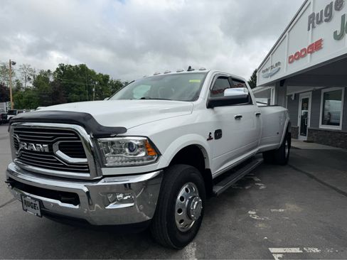 Used 2017 RAM 3500 Laramie Longhorn AWD/4WD image 3