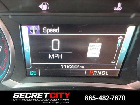 Used 2018 Chevrolet Traverse LT FWD image 15