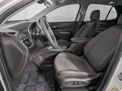 Used 2022 Chevrolet Equinox LT FWD image 14