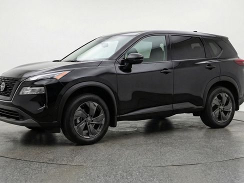 Used 2025 Nissan Rogue SV image 3