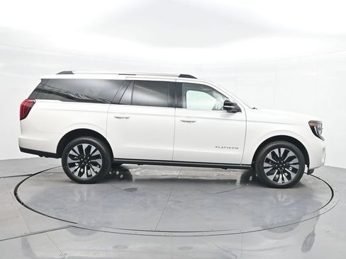 New 2026 Ford Expedition Max Platinum w/ Driver's Package AWD/4WD image 6