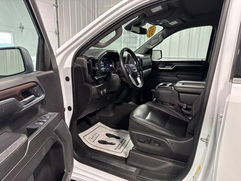 Used 2024 GMC Sierra 1500 SLT AWD/4WD image 18