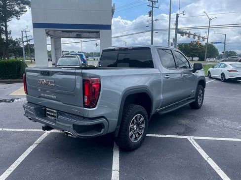 Used 2024 GMC Sierra 1500 AT4 w/ Technology Package AWD/4WD image 5