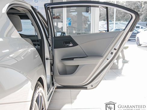 Used 2013 Honda Accord EX-L image 37