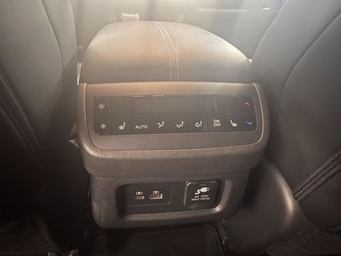 Used 2025 Nissan Pathfinder Platinum w/ Cargo Package AWD/4WD image 25
