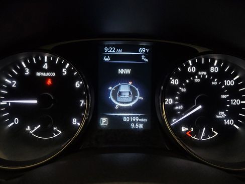 Used 2015 Nissan Rogue SV w/ SV Premium Package AWD/4WD image 23