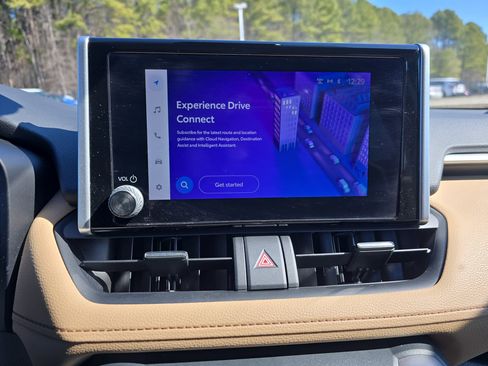 Used 2023 Toyota RAV4 LE image 22