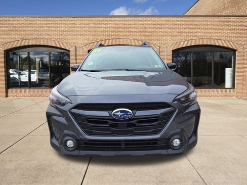 Used 2025 Subaru Outback Premium w/ Popular Package #1A image 9