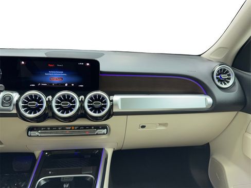 Used 2023 Mercedes-Benz EQB 350 4MATIC SUV w/ Exclusive Package image 20