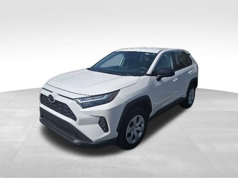 Used 2024 Toyota RAV4 LE AWD/4WD image 10